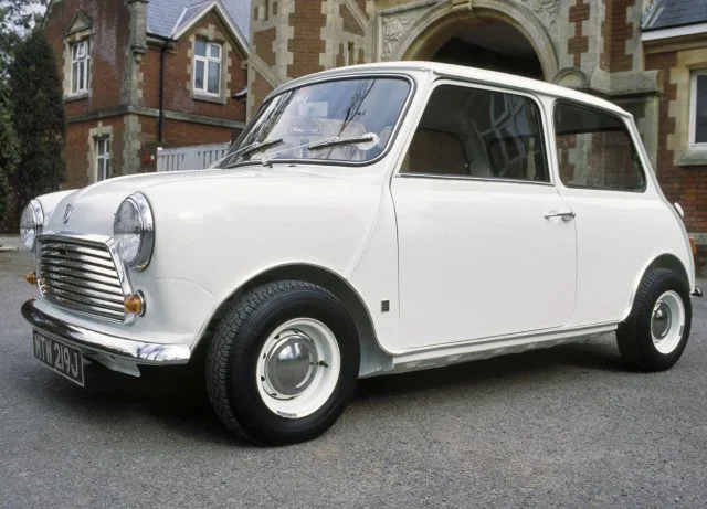 Оригінальний Mini Cooper.