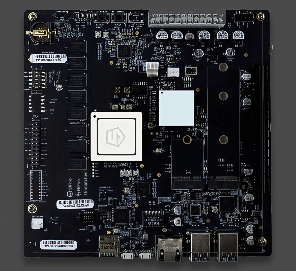 RISC-V Tiptoes Towards Mainstream With SiFive Dev Board, High-Performance CPU