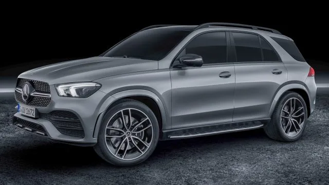The 2020 Mercedes-Benz GLE midsize SUV will be the first vehicle with a 48-volt active suspension and E-Active Body Control, along with a bigger infotainment display (finally), available third-row seats, active stop-and-go assist (0-37 mph in traffic jams), 0-100 percent front-rear all-wheel-drive power bias, and more second-row comfort.