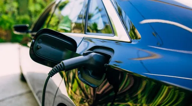 GM також обертається 200.000 збуту EV, Покупця Податковий Кредит Падає до $ 3.750 квітня 1