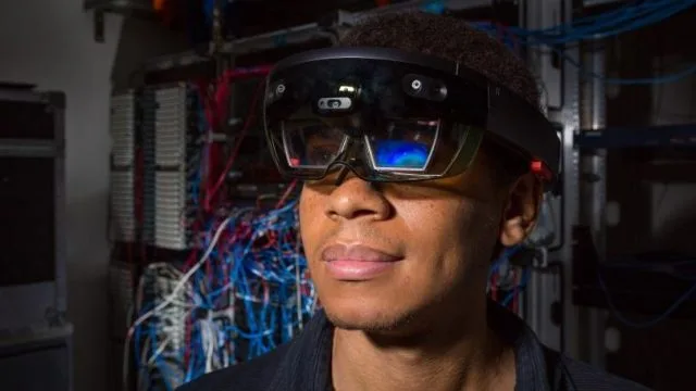 Microsoft Wins $480M Contract to Provide HoloLens to US Military
