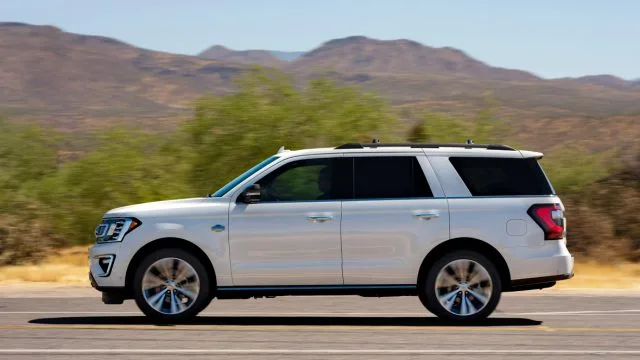 Король Ранчо издание Ford Expedition 2020 года выпускается в обычной и расширенной версиях Max.