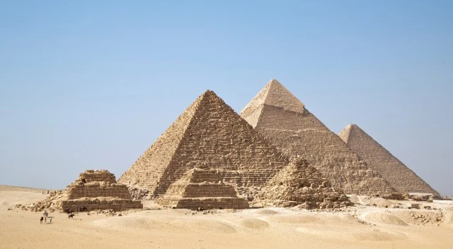 The Giant Void in the Great Pyramid May Be a Vital Construction Clue, Not a New Chamber