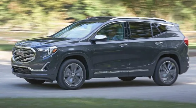 2018 GMC Terrain Review: высококлассный компактный внедорожник с полезными (и ценовыми) вариантами