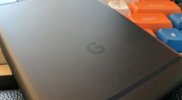 Leaked Pixel 3 XL Фотографии: Google объявляет нот, пропустил точку