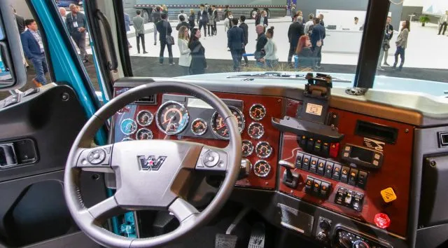 Top Tech Trucks на Североамериканской выставке коммерческих автомобилей