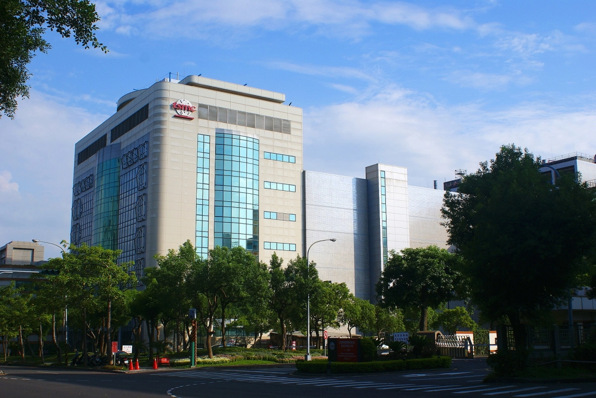 TSMC совершает 100 миллиардов долларов до 3-летнего производства экспансии