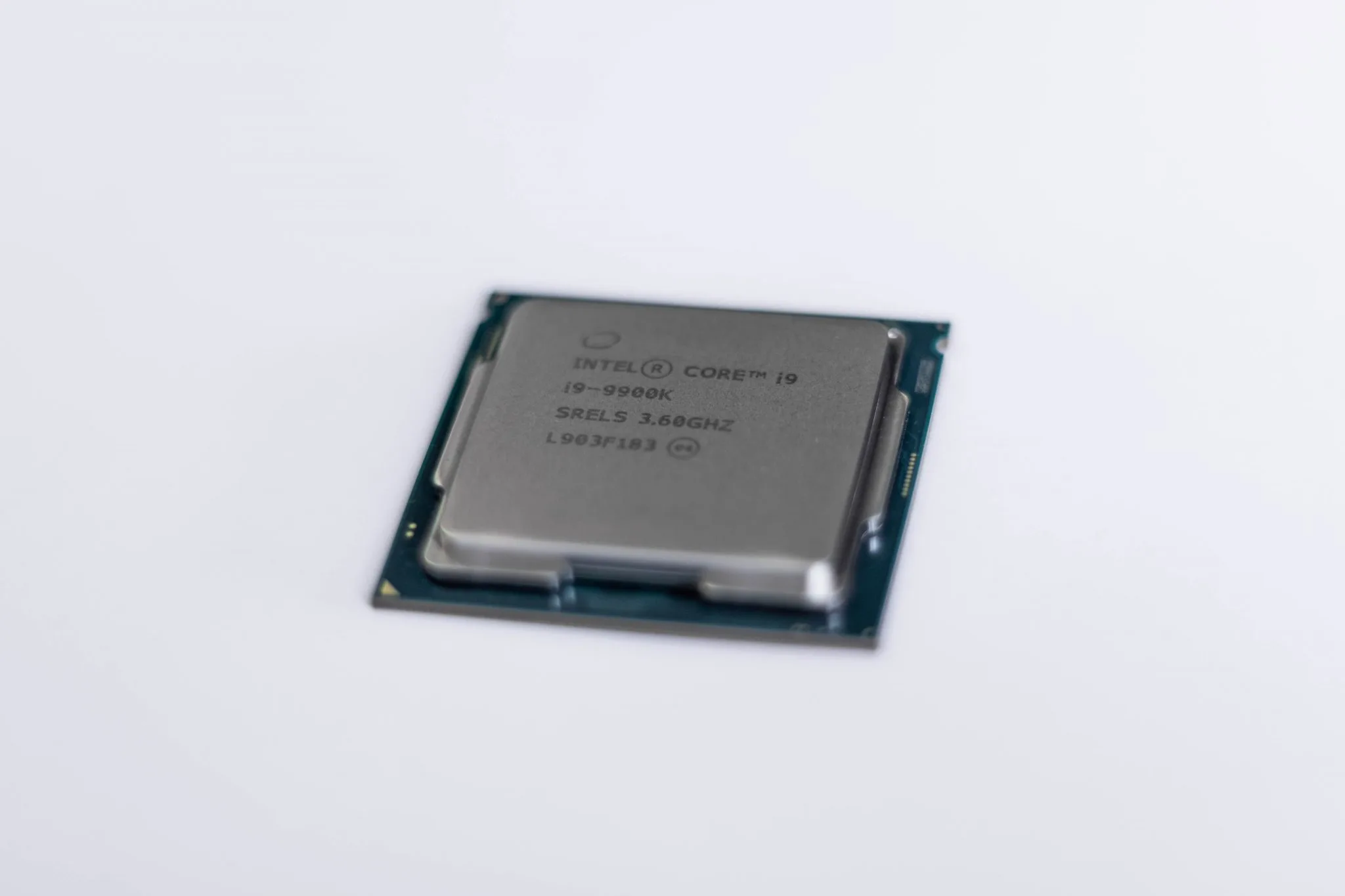 Intel Freezes All PC Hiring For at Least Two Weeks