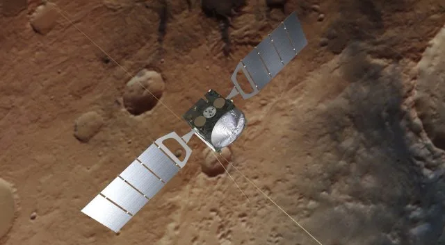 Mars Express только что обнаружил подземное жидкое озерное озеро на Марсе