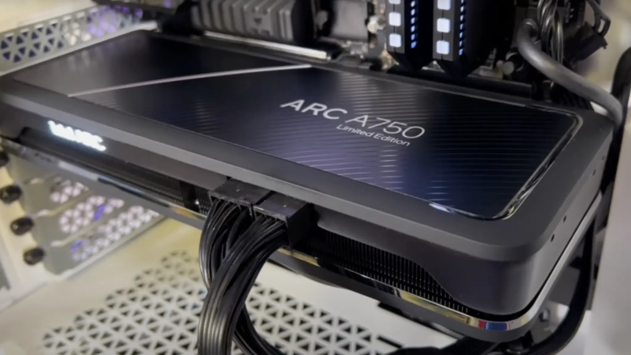 Intel пропонує процесори переможцям ARC GPU полювання