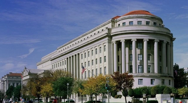 FTC Toadies для Equifax, просит граждан зарегистрироваться для бесполезного кредитного мониторинга
