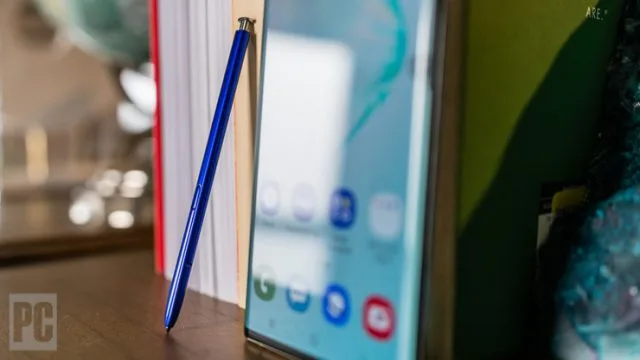 Экран Galaxy Note 10+ практически идеален, но это уже имеет значение?