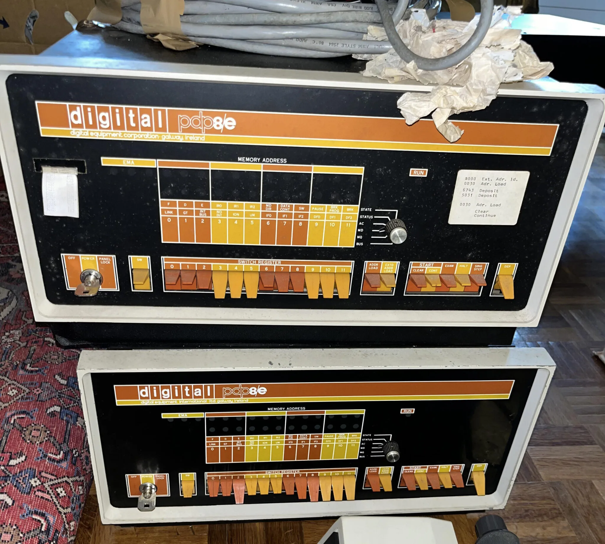 Redditor Finds Ultra-Rare Refrigerator-Sized 1950s-Era Computer in Basement