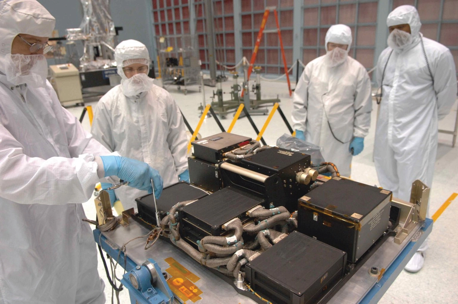 NASA виправляє знайомий космічний телескоп Хаббл і повертає його в Інтернеті