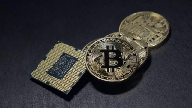 Ошибка Coinbase случайно сбрасывает банковские счета пользователей
