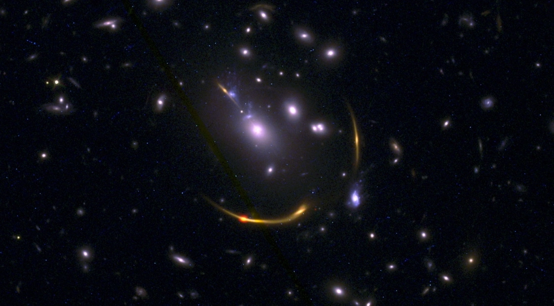 Dead Space: Hubble Spots Таинственные древние галактики, бегущие на пустых