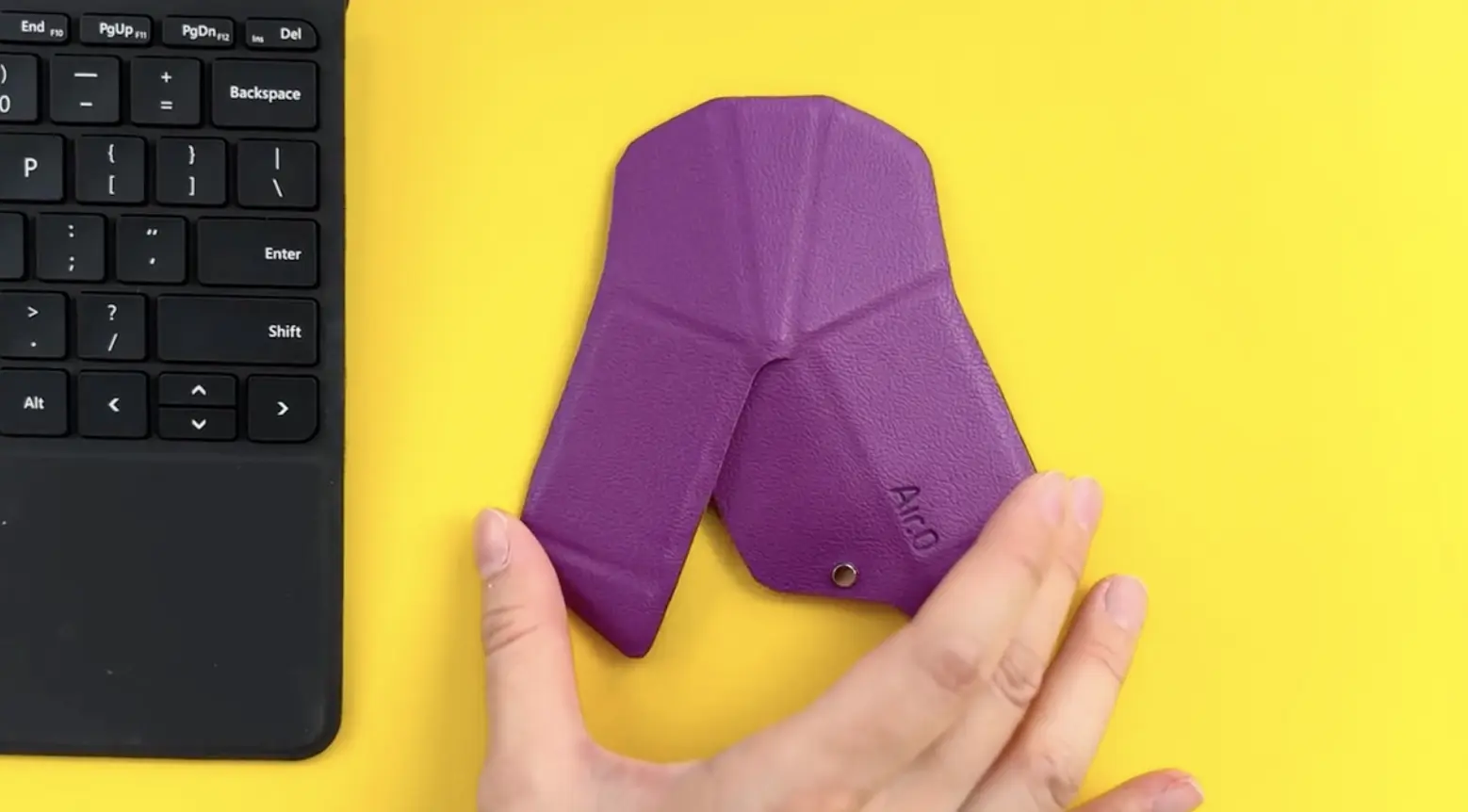 New Origami-Inspired Mouse Folds Into a Flat Shape for Travel