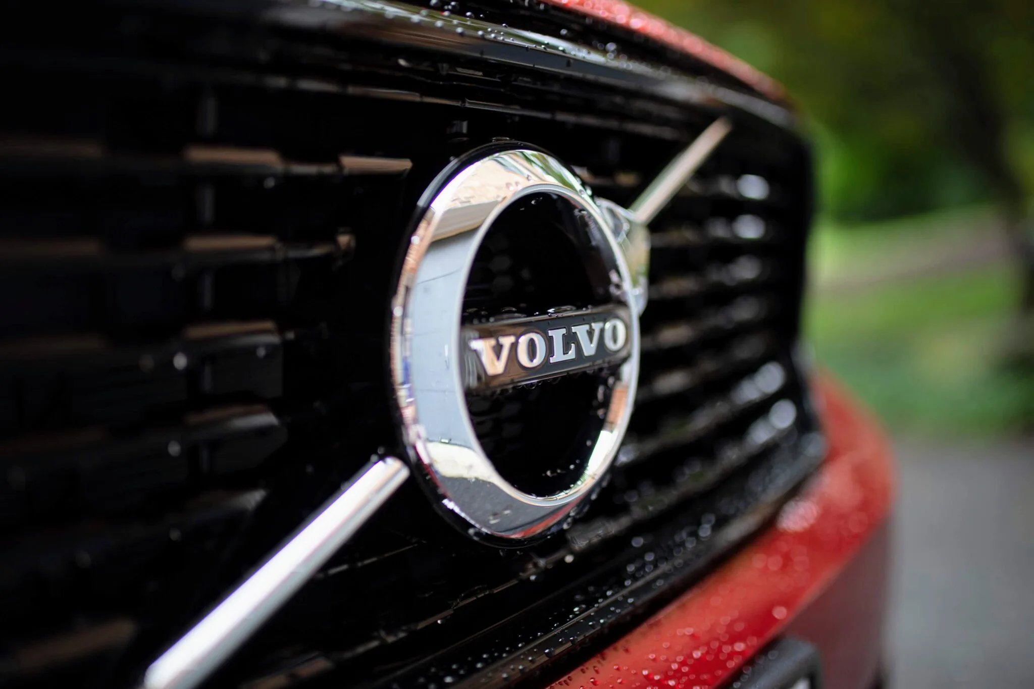 Volvo Develops Interior Radar to Prevent Accidental Child Lock-Ins