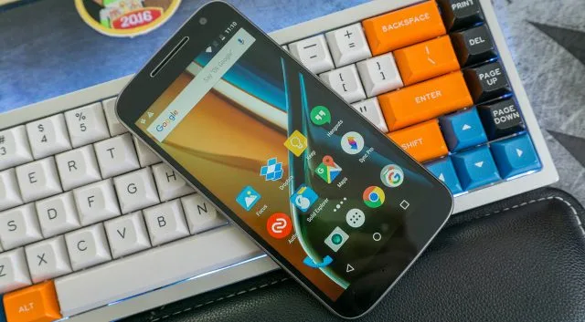Motorola Ships DIY Repair Kits, первая телефонная компания для поддержки права на ремонт