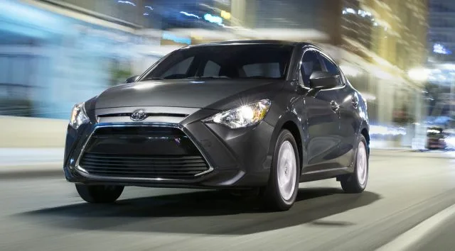 2018 Toyota Yaris iA Review: доступный автомобиль, интересный для езды, слишком