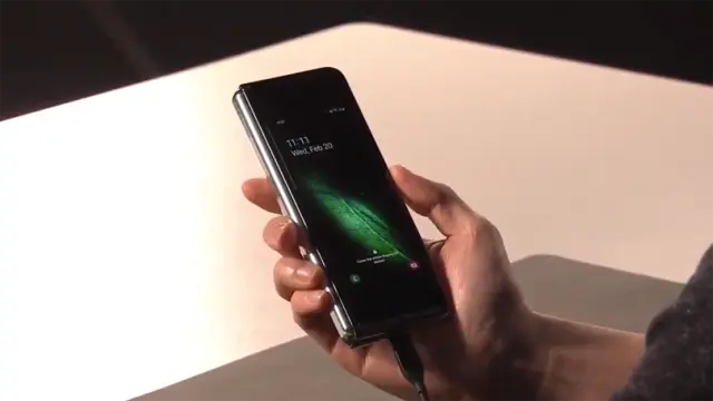 Samsung извлекает все образцы Galaxy Fold, открытые петли могут вызвать проблемы