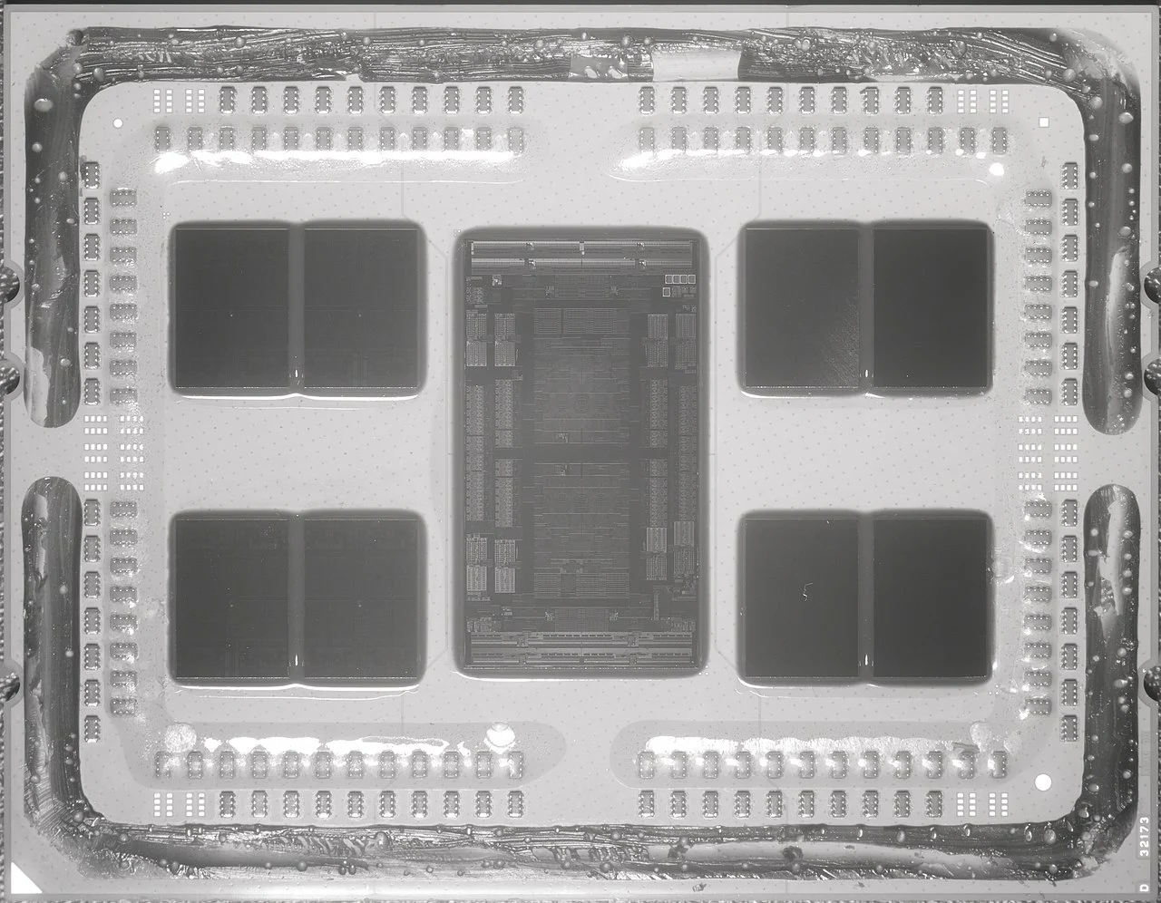 10-нм процессор Intel Sapphire Rapids снят с производства, сфотографирован