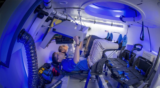 Boeing все ще ставлять проблеми з закусками Starliner