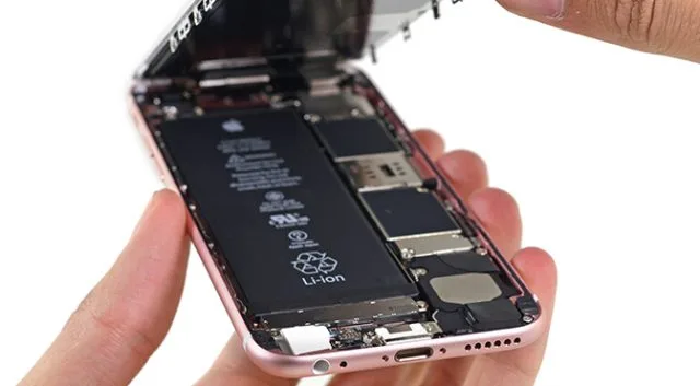 Аккумулятор iPhone 6s.
