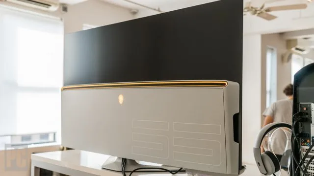 Краткий обзор игрового монитора Alienware 55 OLED