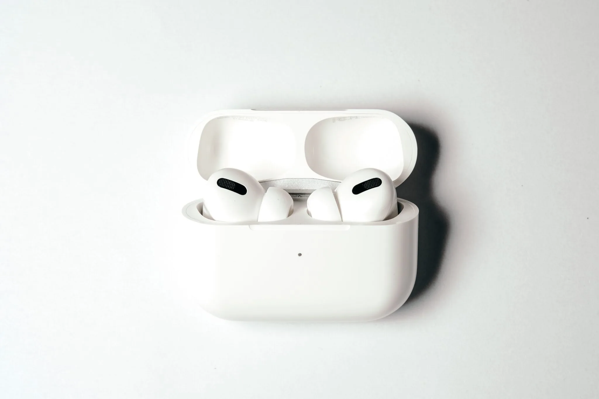 AirPods та iPhone 15, як очікується, матиме зарядку USB-C у 2023 році