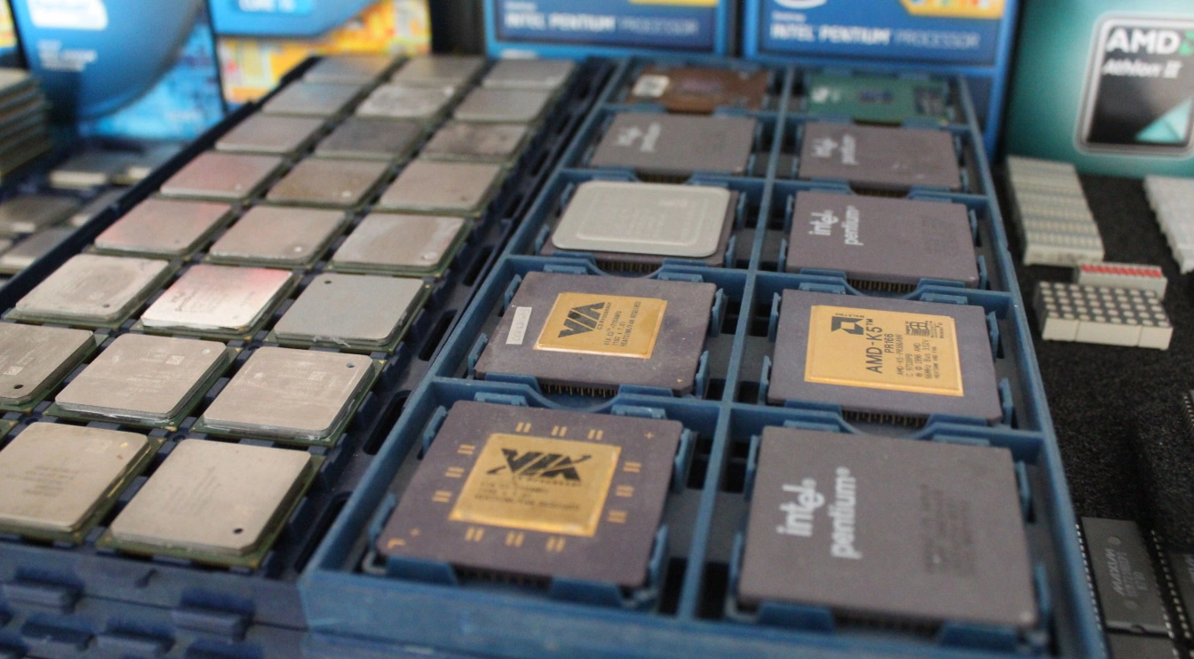 RISC vs. CISC Is the Wrong Lens for Comparing Modern x86, ARM CPUs