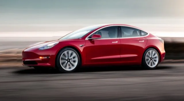 Tesla Model 3 продано почти 146 000 единиц по всему миру.