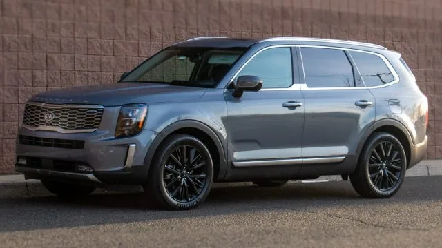 Средньогабаритні Kia Телур має всі права речі, в південь від $ 50K ціни (завантажується).