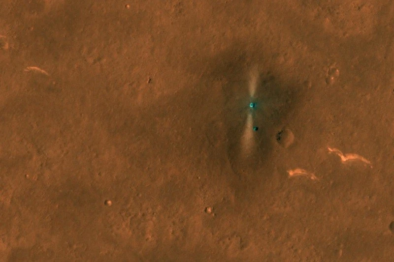 China’s Mars Rover Snaps Incredible Selfie While Exploring