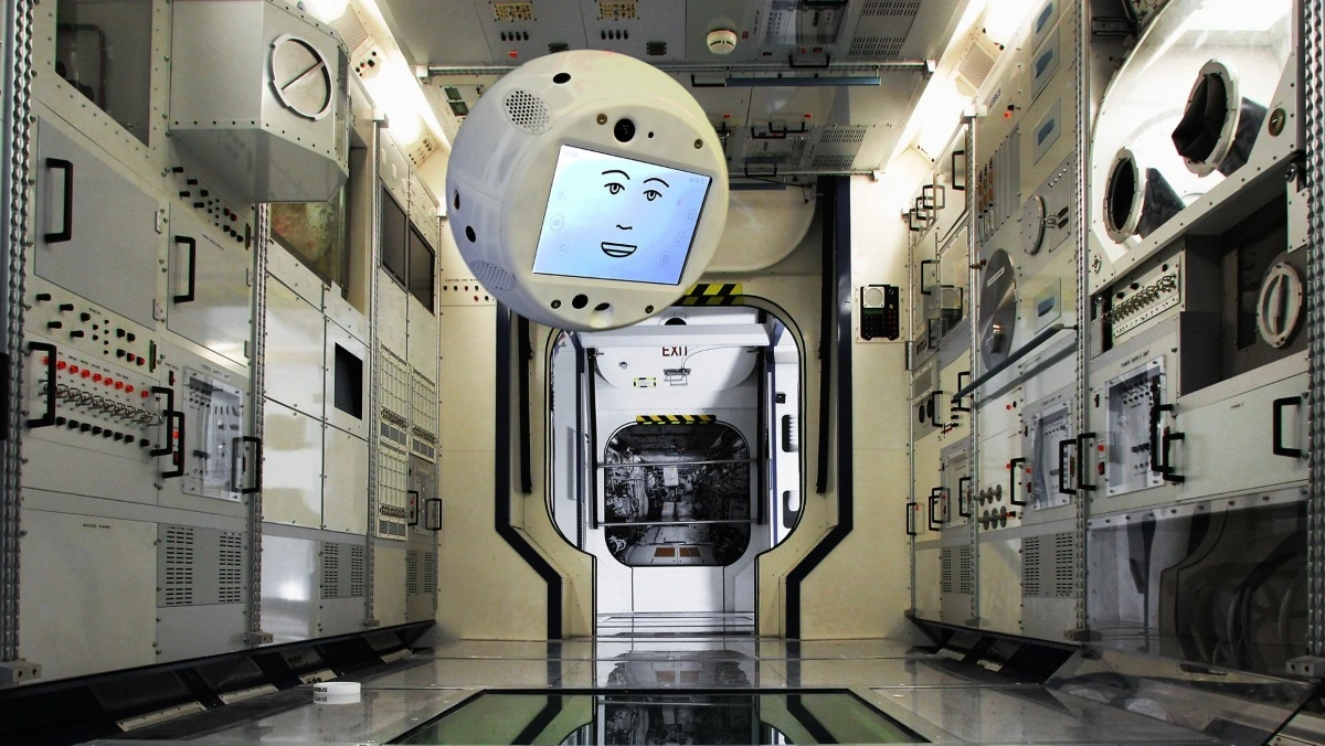 Плавучий IBM Robot отправляется на международную космическую станцию