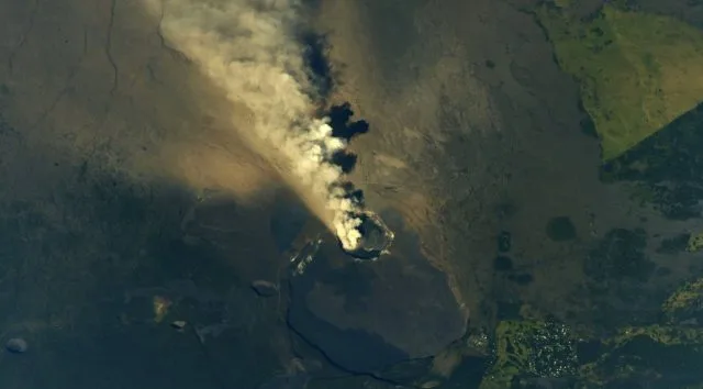 Hawaii Volcano: Kilauea Sends Ash 30,000 Feet High as Eruption Intensifies