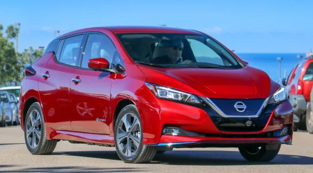 2019 Nissan Leaf EV Огляд: Довгий Ranger Rides, нарешті