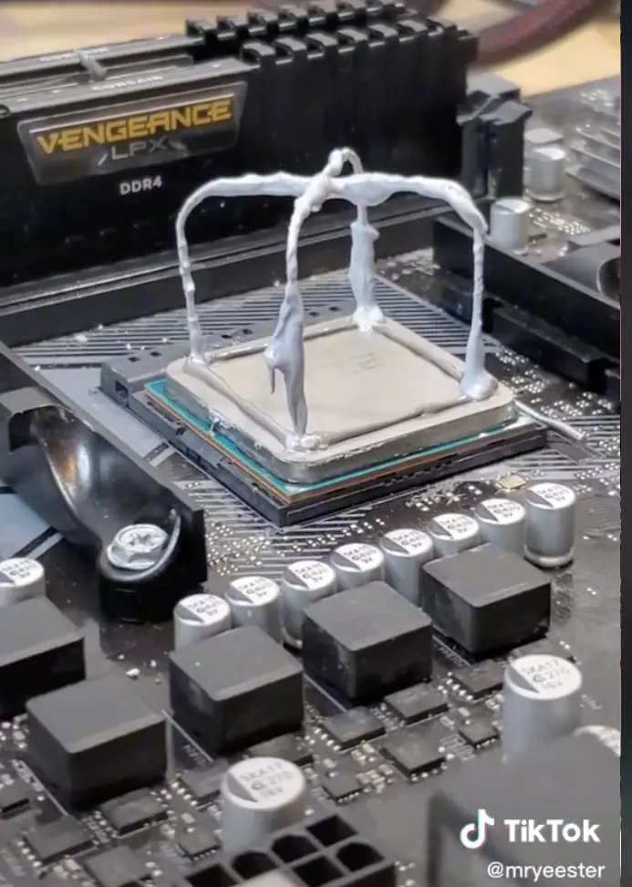 A TikTok Account Is Testing Novel Thermal Paste Patterns on CPUs