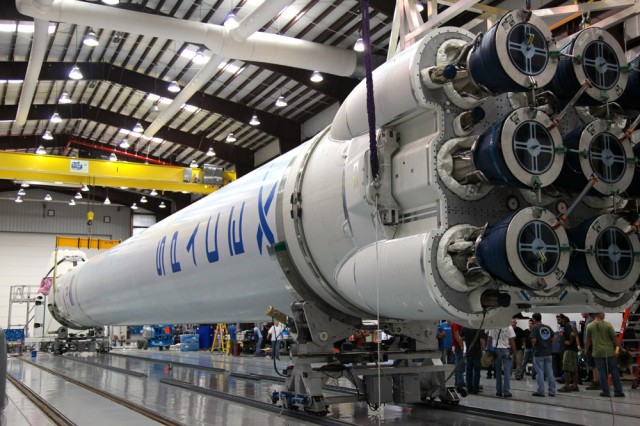 Three Falcon 9 cores form the Falcon Heavy.