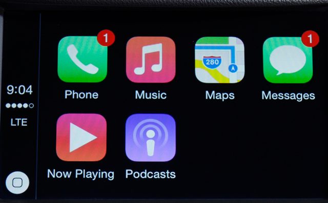 BMW превращает Apple CarPlay в службу подписки