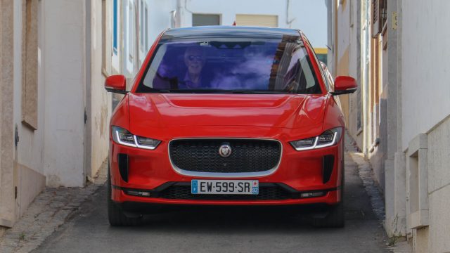 2019 Jaguar I-Pace Review: Tesla-Killer EV - лучший автомобиль 2018 года