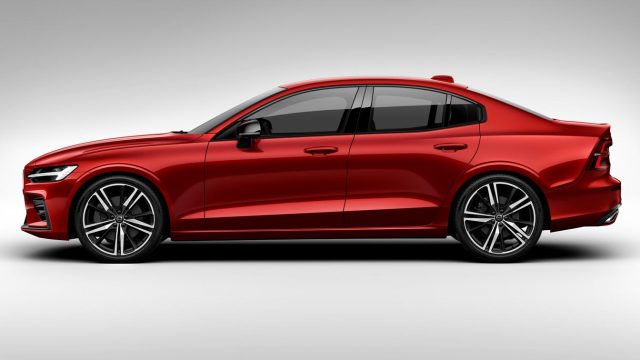 Volvo S60 R-дизайн, вид на профіль.