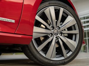 19-inch alloy wheel on Altima Edition One. (Photo: Nissan)