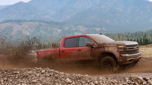 2019 Chevrolet Silverado, що проходить випробування (журналісти).