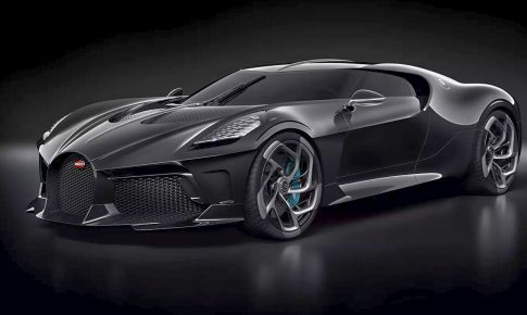 Bugatti Voiture Noire («черный автомобиль», а не «стервятник ночи» для тех, кто ржавый на французском языке) - это одноразовый роскошный туристический автомобиль с 8-литровым четырехцилиндровым турбированным двигателем W16 мощностью 1600 л.с. 3 миллиона долларов Bugatti Chiron). Это должно быть хорошо для того, чтобы проехать его далеко за максимальную скорость в 261 миль в час (420 км / ч). Фотографии из кабины экипажа недоступны, чтобы предоставить покупателю некоторую эксклюзивность, который заплатил 18,5 миллиона долларов. Включает в себя полный бак газа.