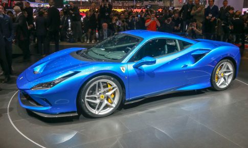 Ferrari F8 Tributo является продолжением аналогичного Ferrari 488 GTB. «Tributo» ссылается на награды, присуждаемые этой конструкции двигателя V8. На Tributo он производит 720 л.с. (на 50 больше, чем на 488), развивает скорость до 62 миль в час за 2,9 секунды и развивает скорость до 211 миль в час.