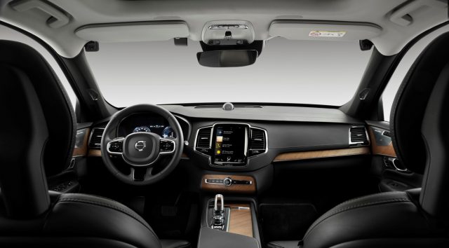Камера Volvo In-Car націлена на скорочення DUI водіння, відволікання у 2020 році