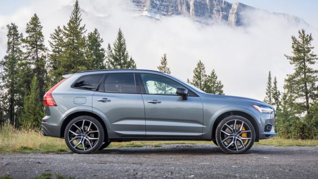 The XC60 Polestar Engineered has classic good looks and plenty of curved lines, without some of the sharp creases of competing cars crying for attention. 