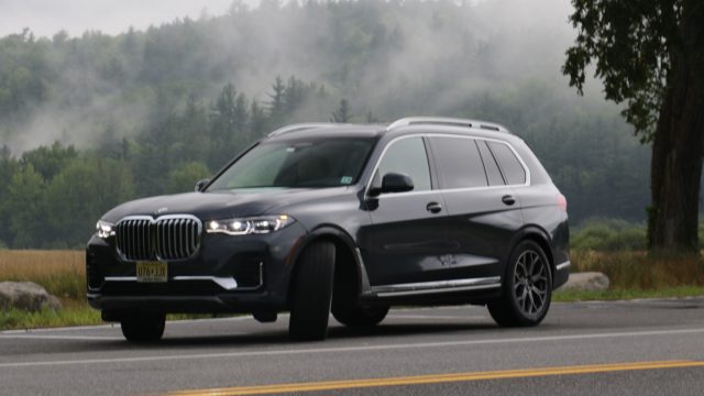 BMW X7 is 203 inches to the X5’s 194 inches. Width and height are essentially the same.