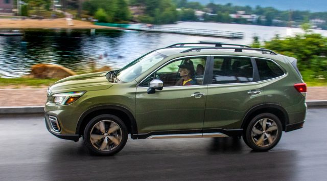 Огляд Subaru Forester 2020: Безпечний перший, компактний позашляховик